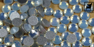Kamínky na nehty White Opal ss10 50ks